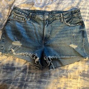High rise shorts from old navy never worn